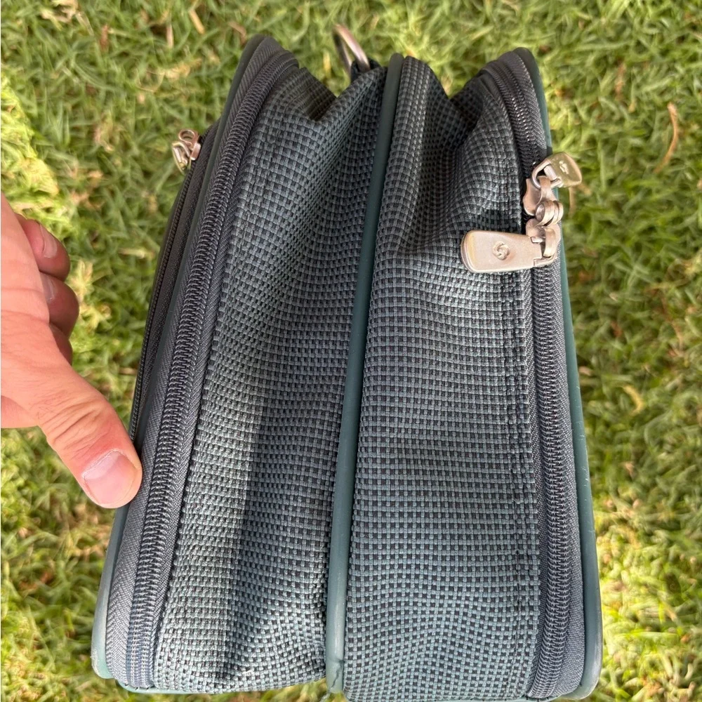Samsonite Gray Laptop Briefcase with Silver Zip Accents